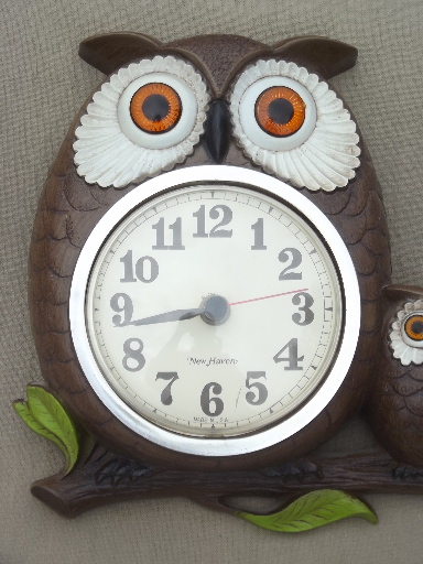 Vintage owl family wall clock, New Haven clock w/ Burwood plastic owls