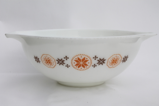 Vintage Pyrex mixing bowls, instant collection bowl nest mixed patterns gold and brown