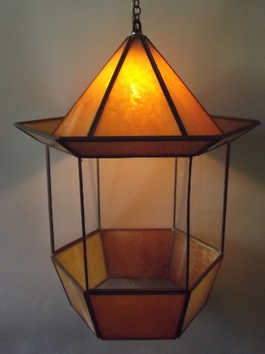 Vintage stained glass hanging lantern light, retro pagoda shape swag lamp