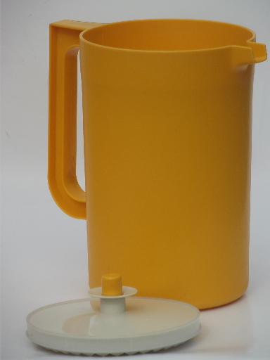 Vintage Lidded 1/2 Gallon Yellow Plastic H800 Pitcher by Design