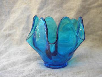 Vintage Viking Epic line glass handkerchief edge bowl, retro aqua blue