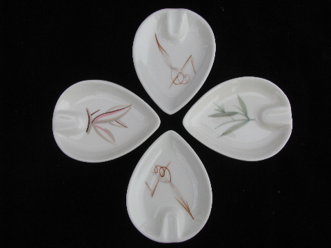 Vintage Winfield Ware California pottery, hand-painted leaf shape individual ashtrays