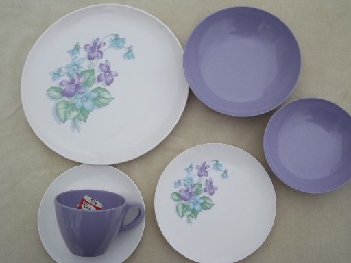 Violet corsage melmac dishes set, vintage Marcrest melmac dinnerware for 6