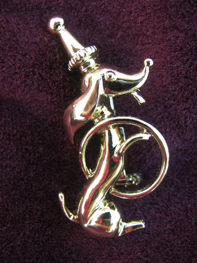 Volupte costume jewelry gold tone circus dog pin, vintage gift box